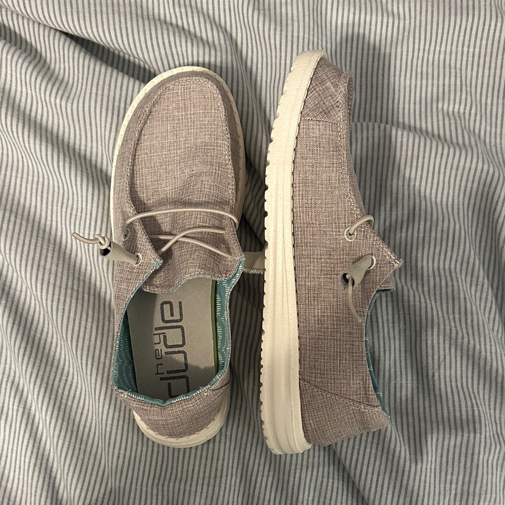 Brand New Women’s Hey Dudes